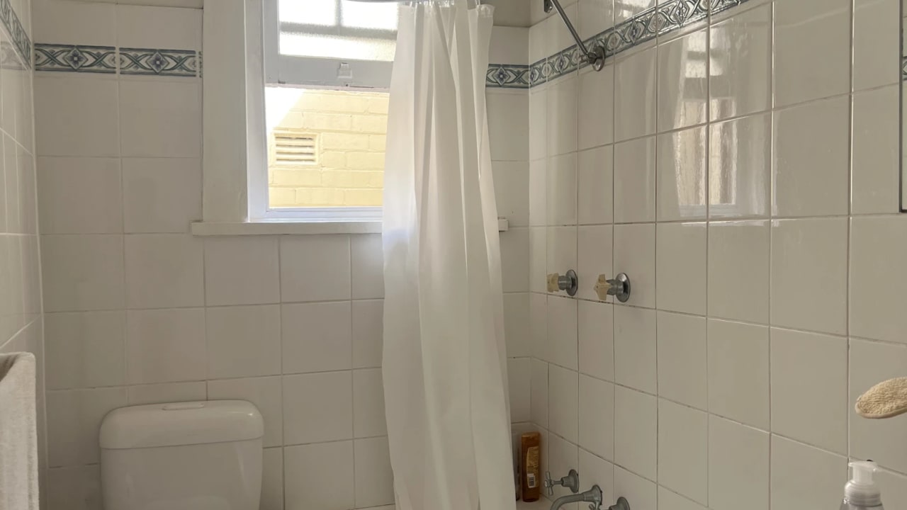 Furnished room studio flat for rent