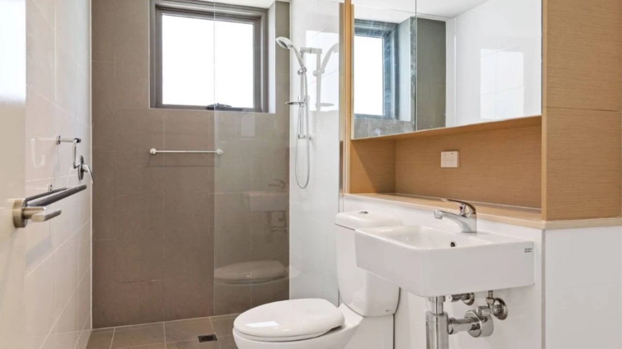Unfurnished room with own bathroom