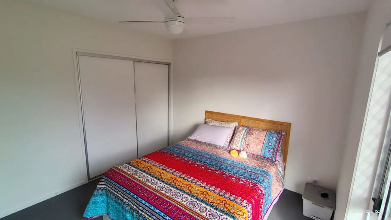 Room in a share house