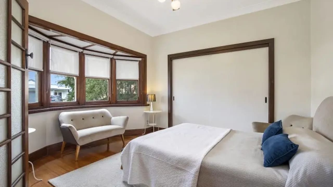 Room in a share house