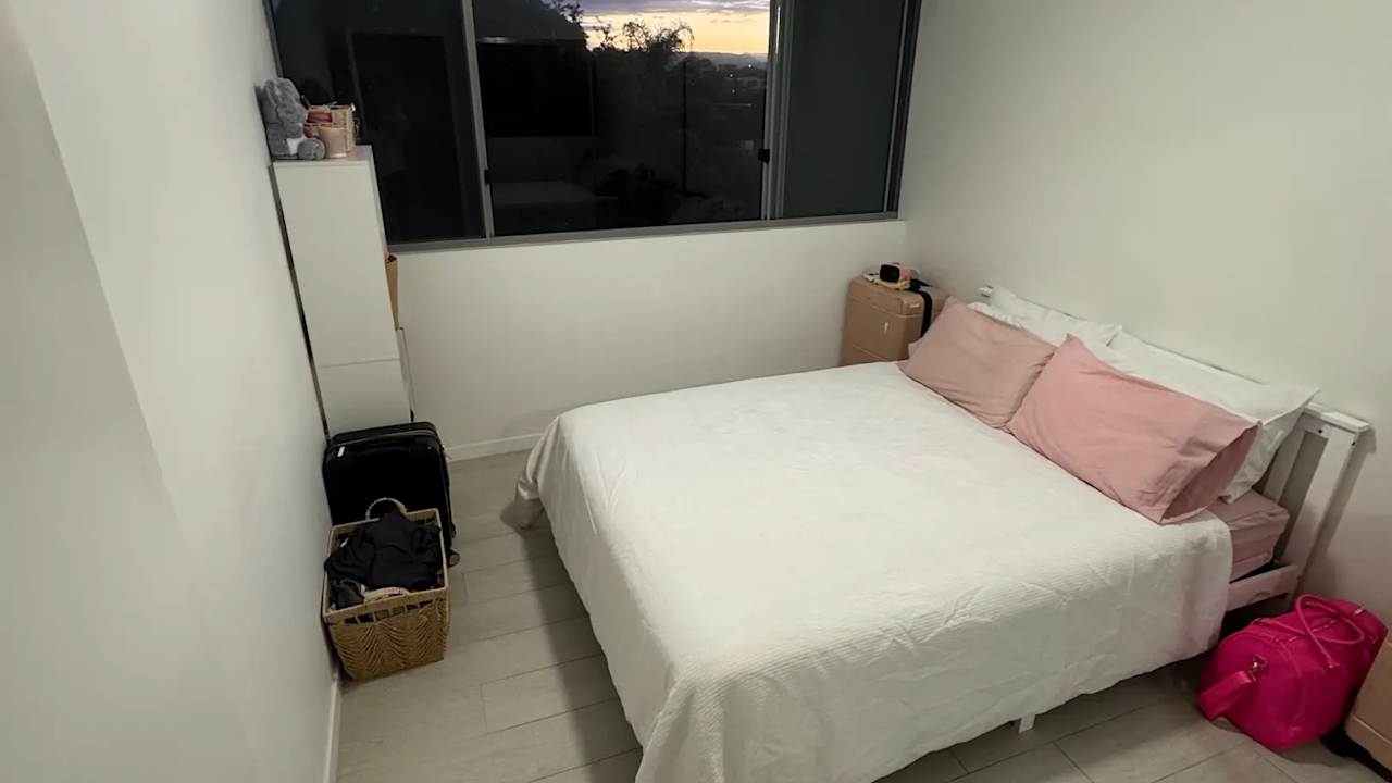 Unfurnished room with own bathroom