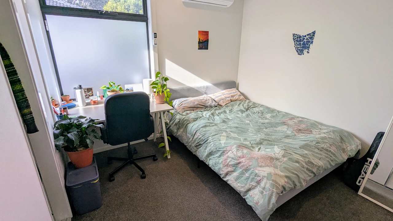 Furnished room in a share house