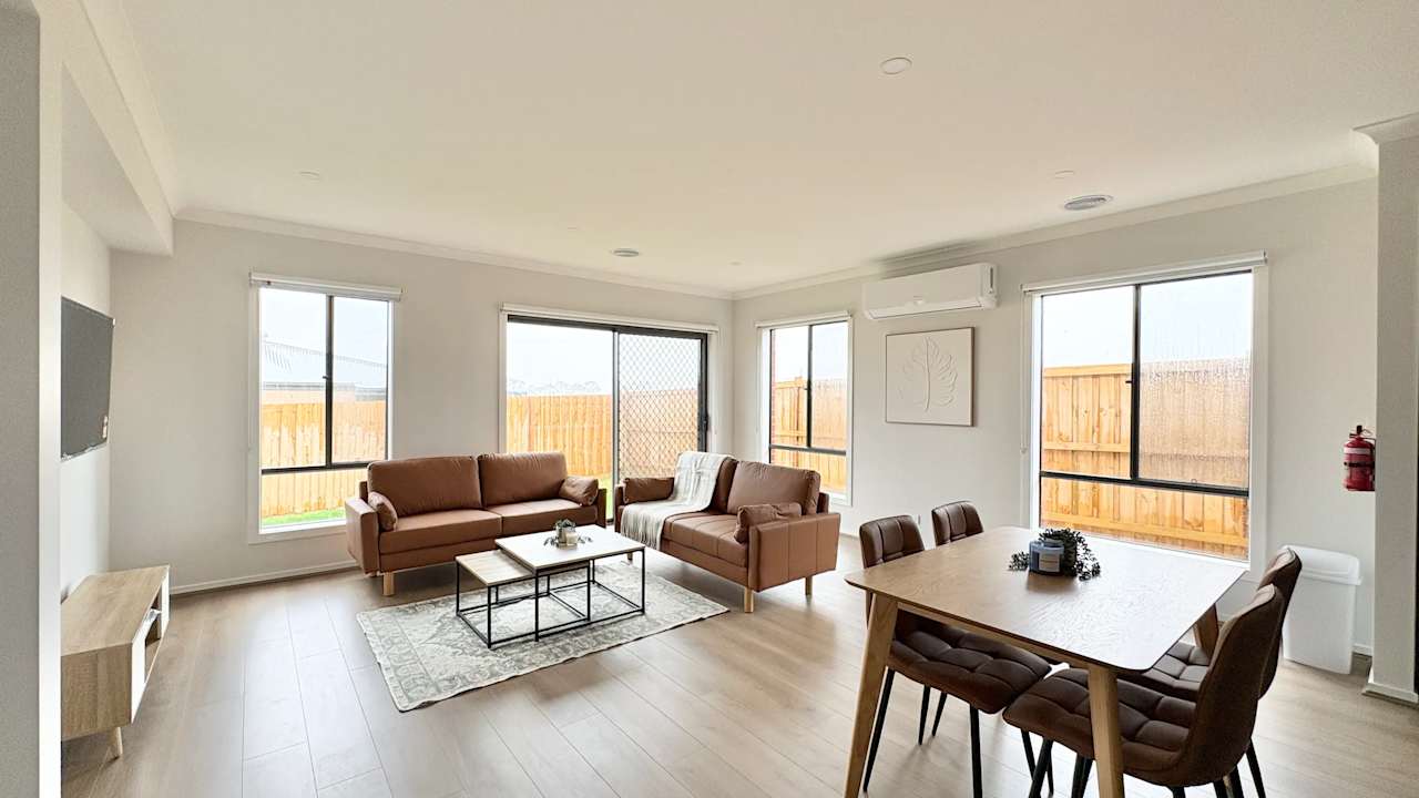 Furnished room with ensuite in a share house