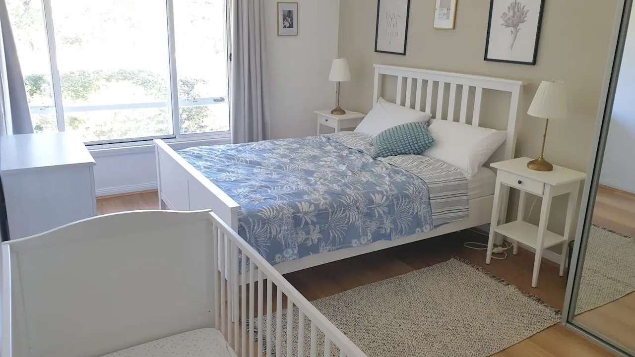 Unfurnished room in a flatshare