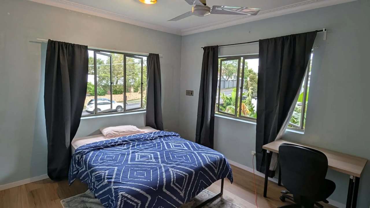 Furnished room in a share house