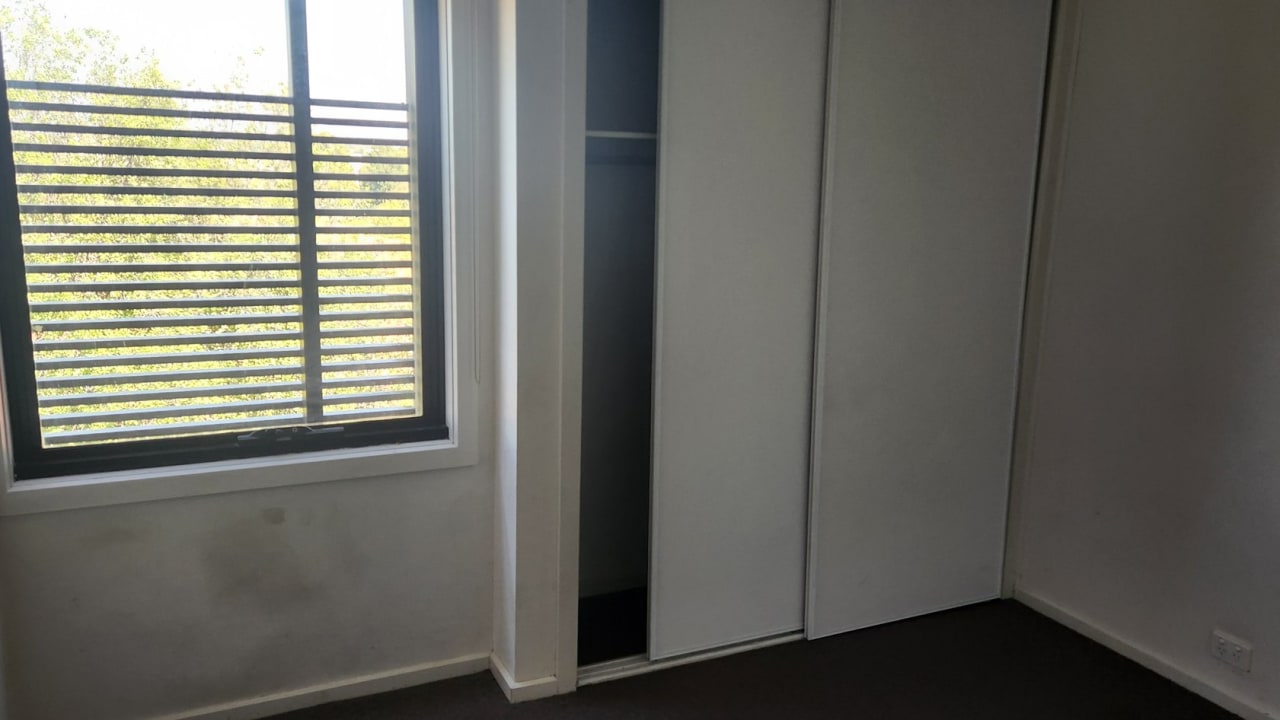 Unfurnished room in a share house