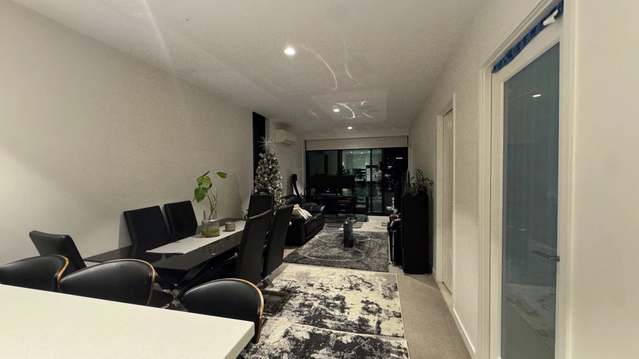 Furnished room with ensuite in a flatshare