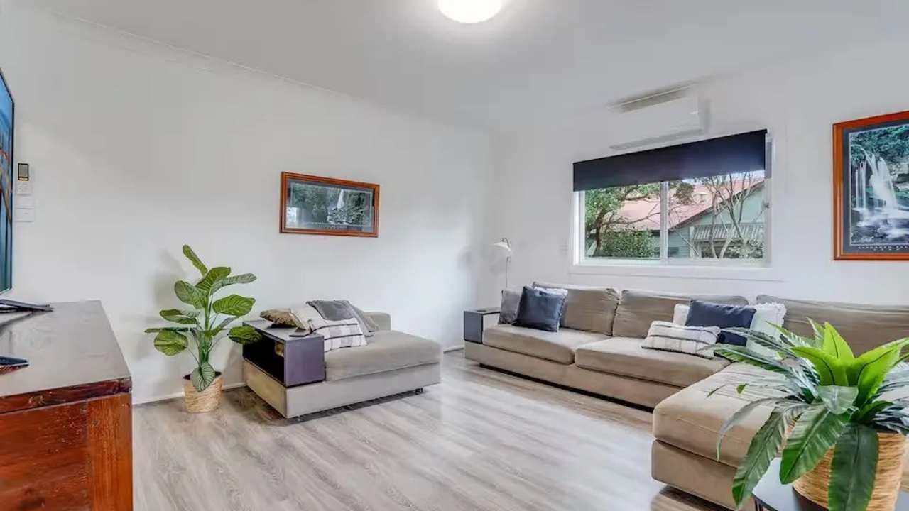 Whole property with 3 rooms for rent