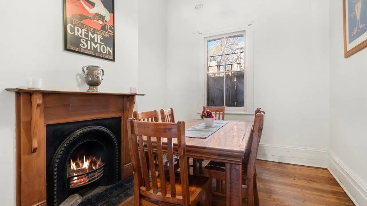 Furnished room in a share house