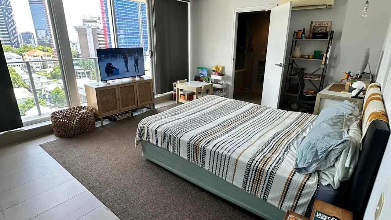 Furnished room with ensuite in a flatshare