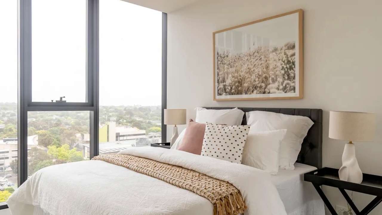 Unfurnished room with own bathroom