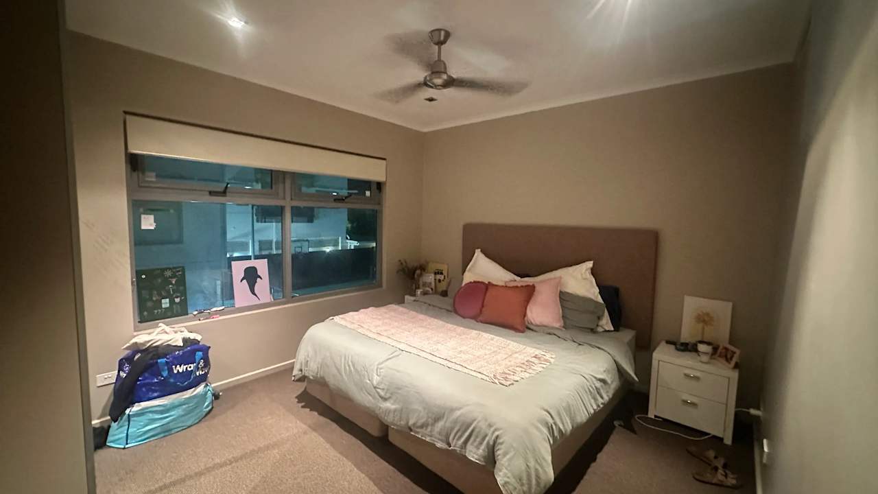 Furnished room in a flatshare