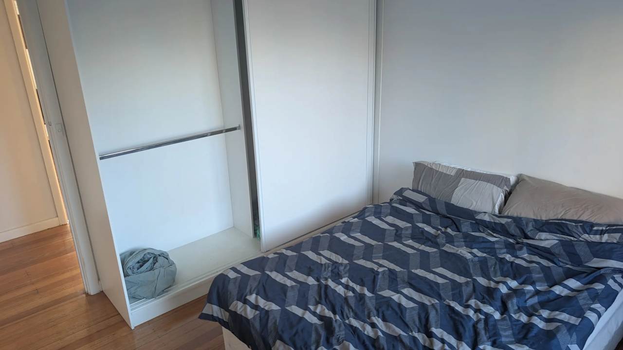 Room in a share house