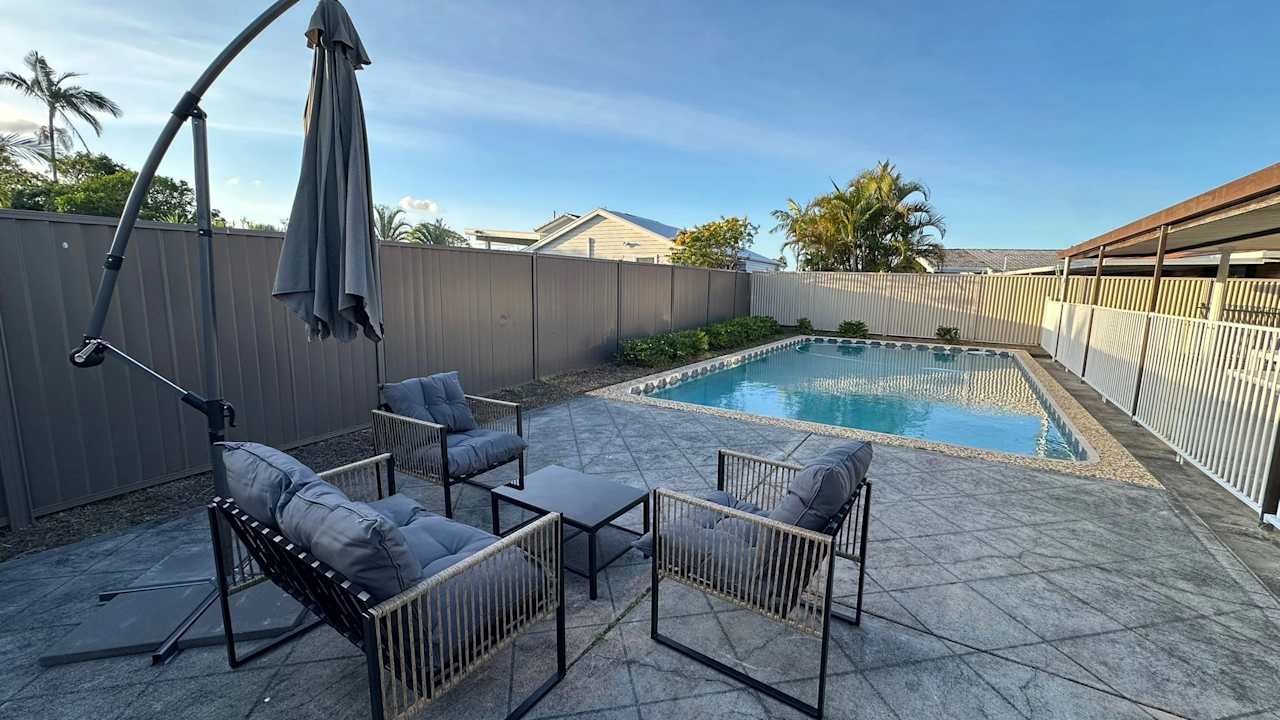 Furnished room in a share house