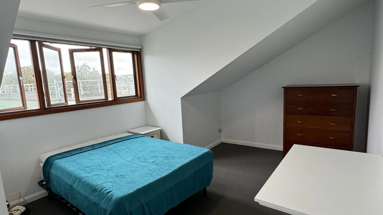 Furnished room in a share house
