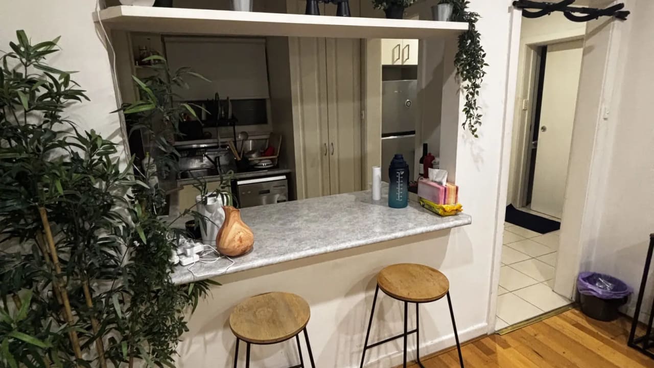 Unfurnished room in a flatshare