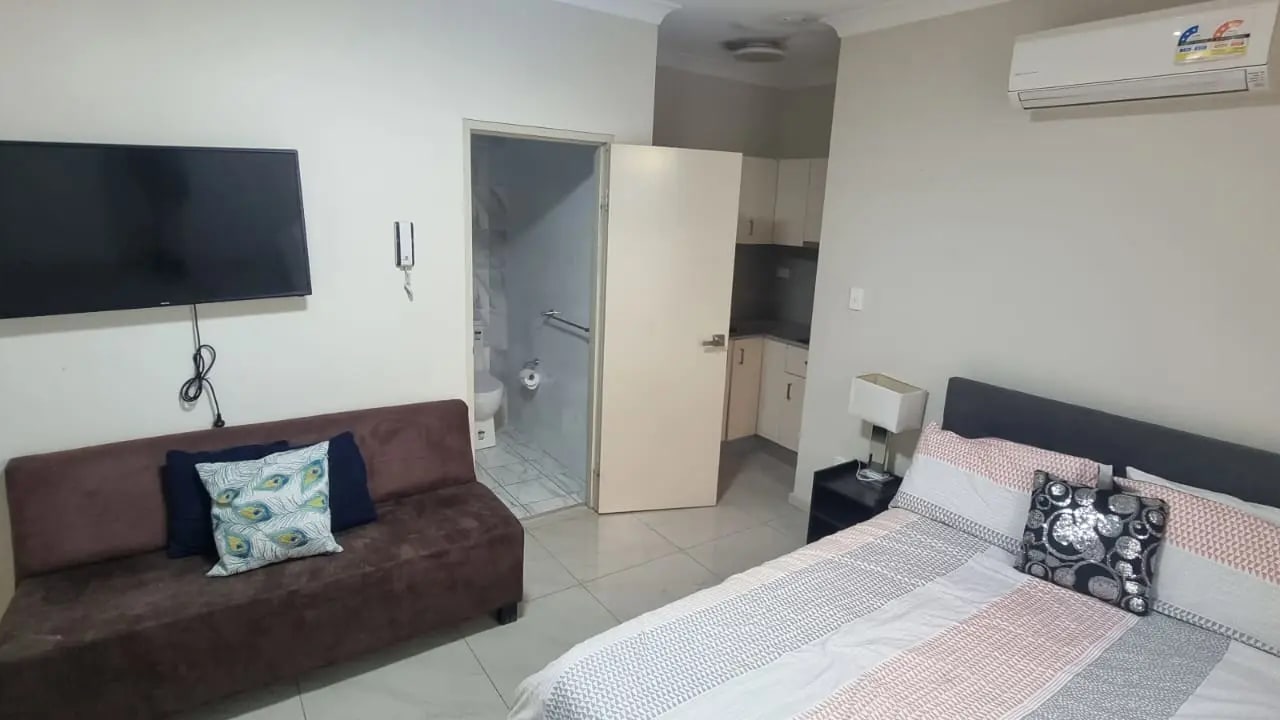 Furnished room studio flat for rent