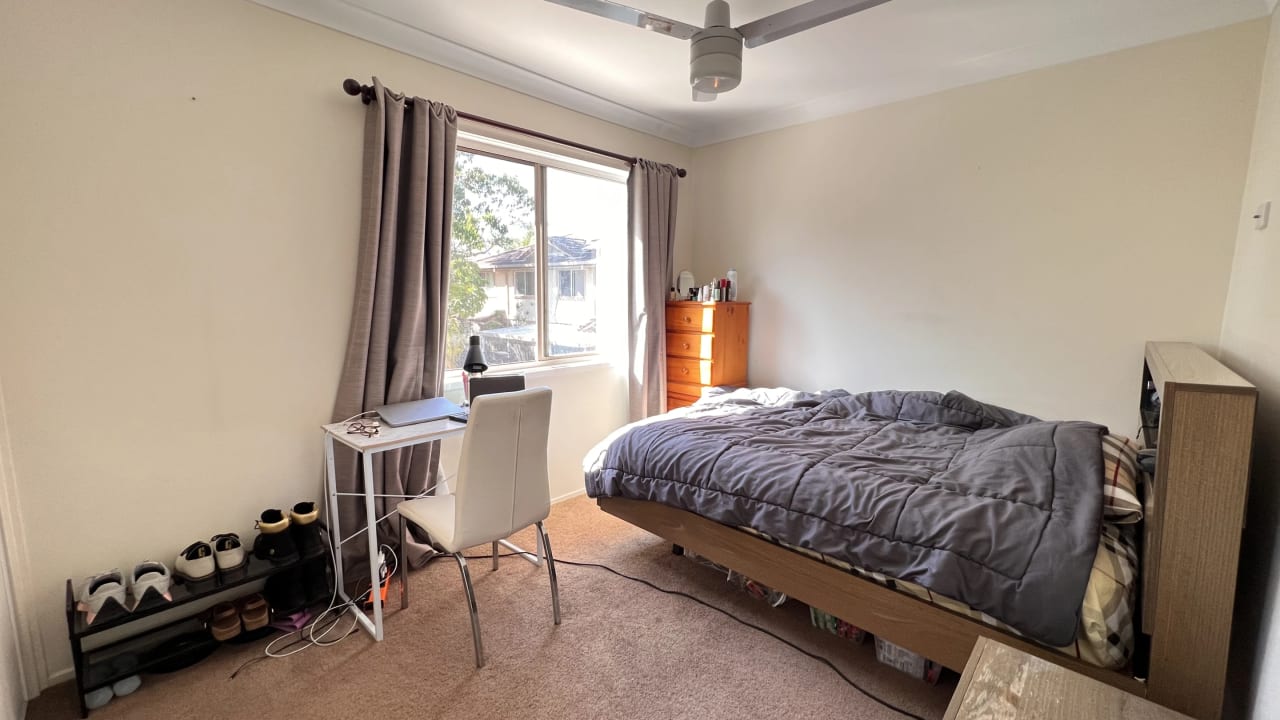 Furnished room in a share house