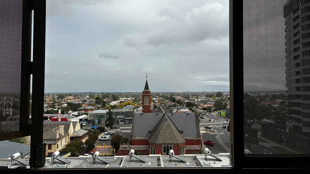 Unfurnished room with own bathroom