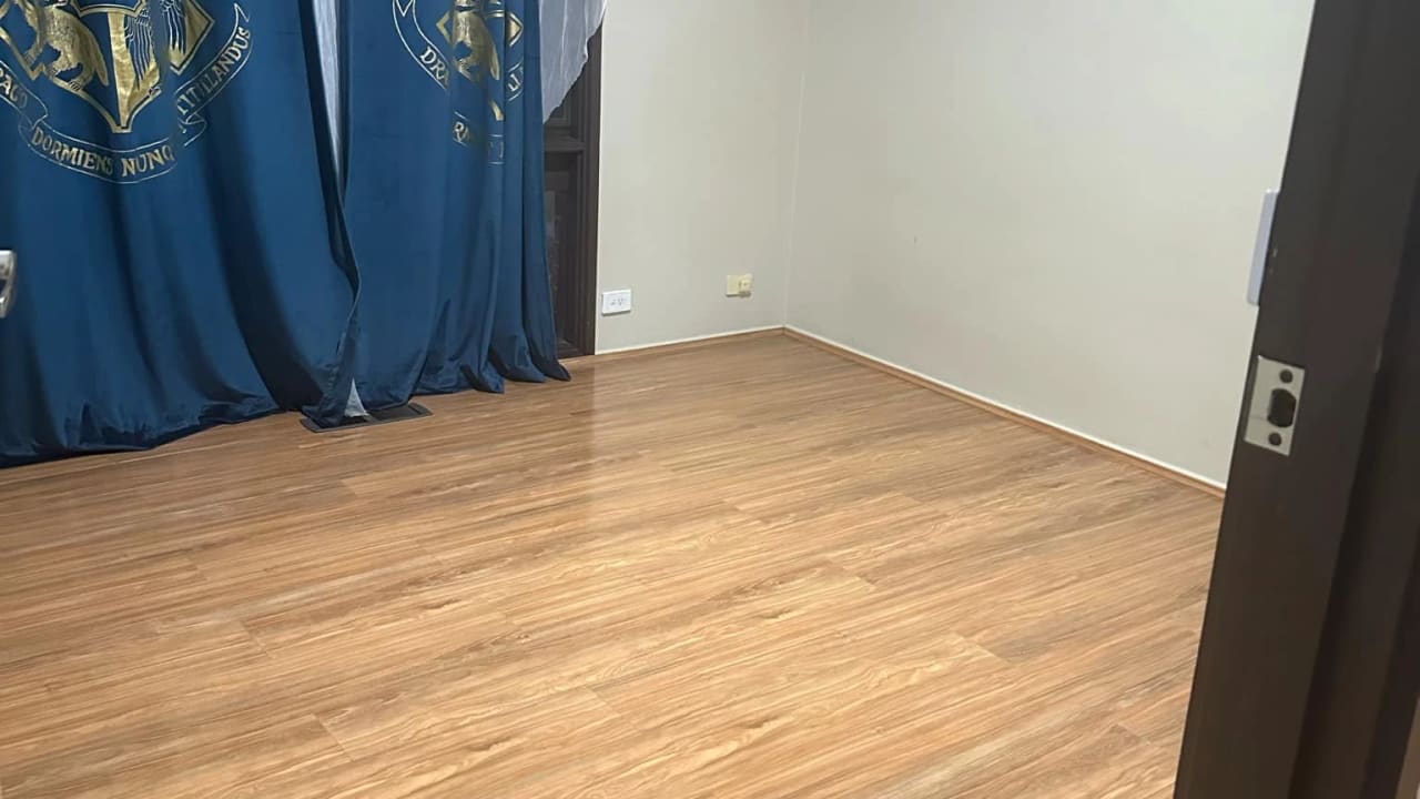 Room in a share house
