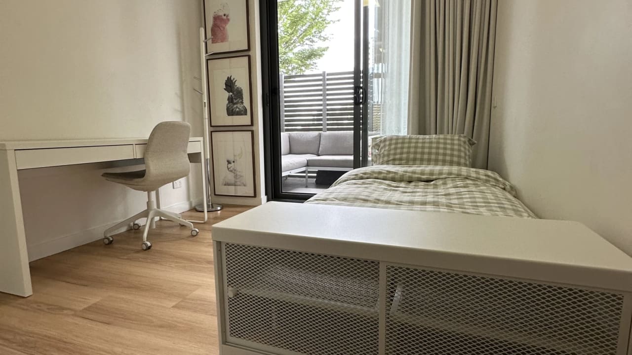 Furnished room with own bathroom