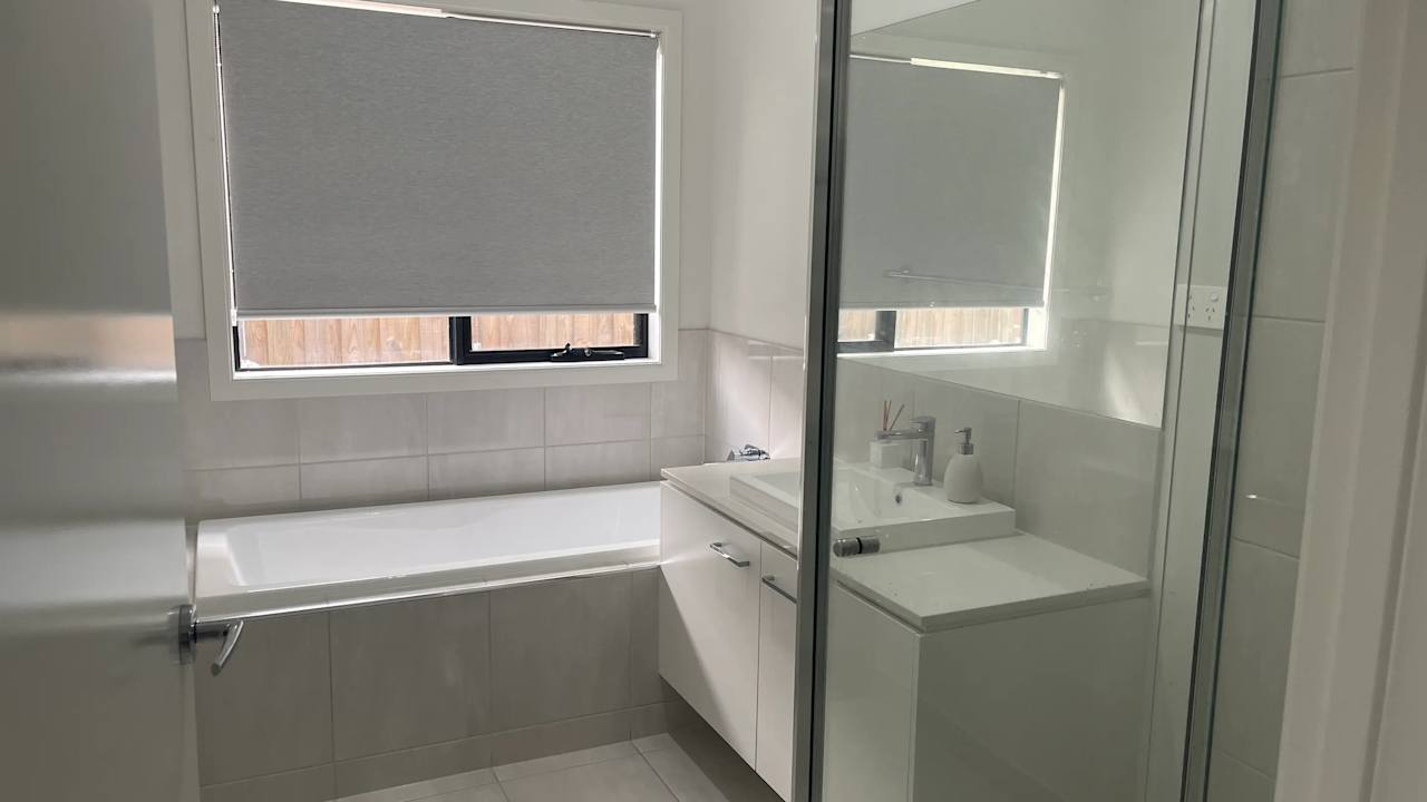 Unfurnished room in a share house