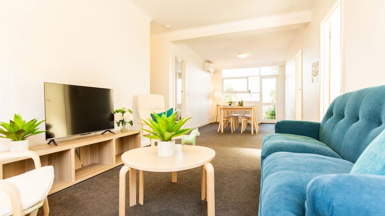 Furnished room in a flatshare