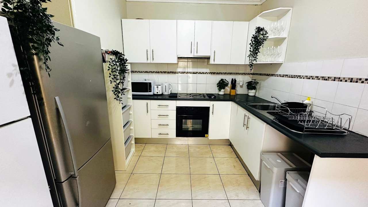 Furnished room in a flatshare