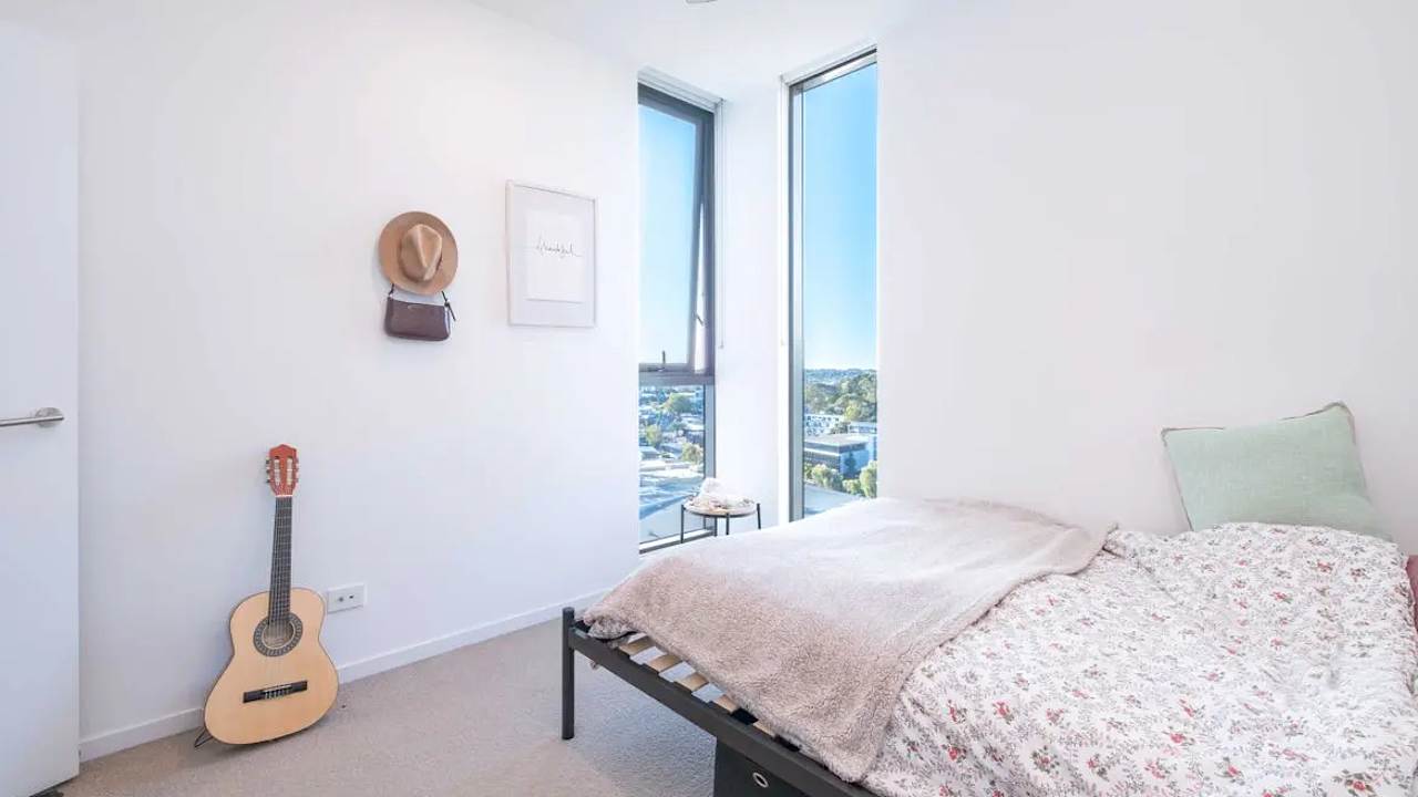Unfurnished room with own bathroom