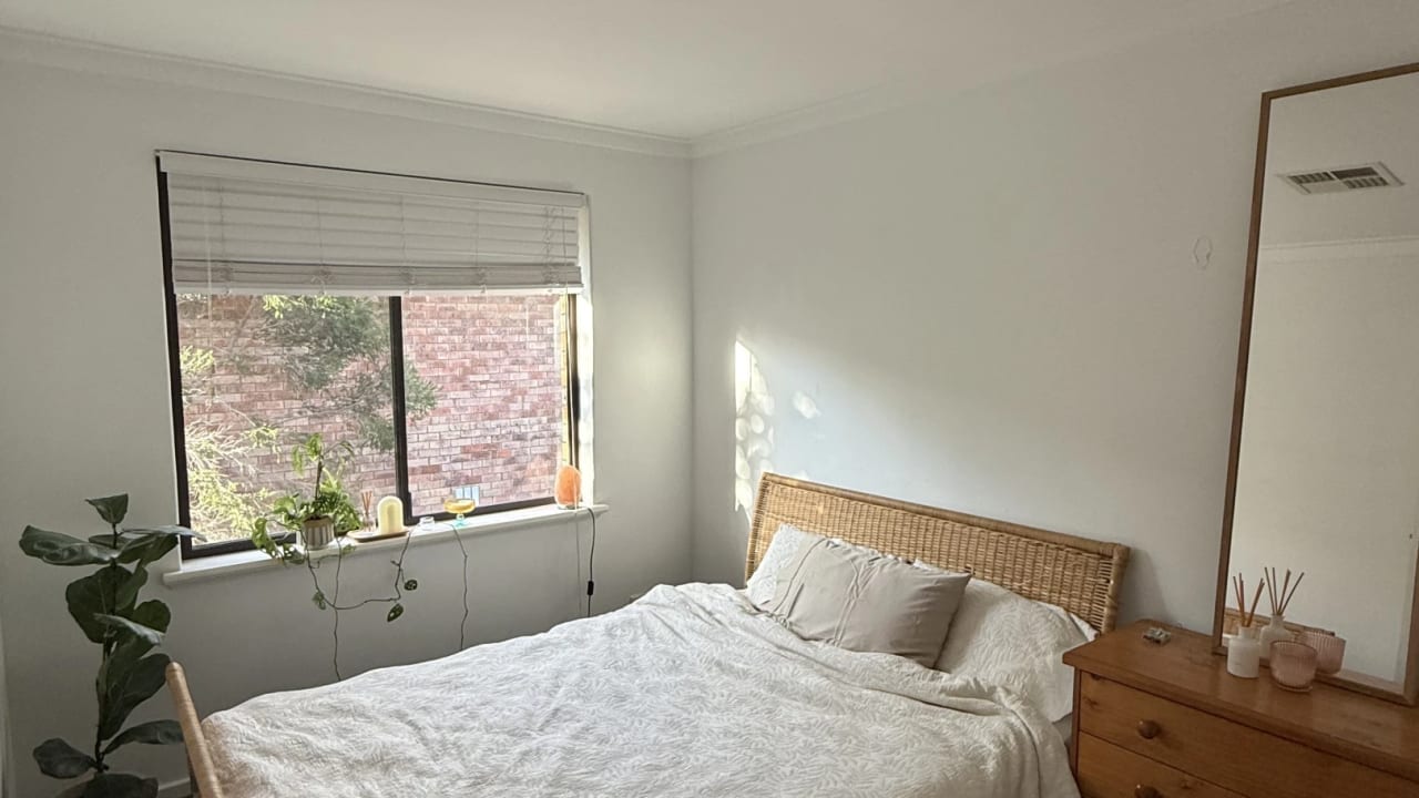 Furnished room in a share house