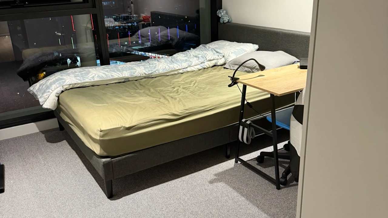 Furnished room in a flatshare