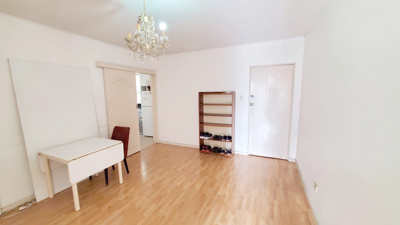 Furnished room in a flatshare