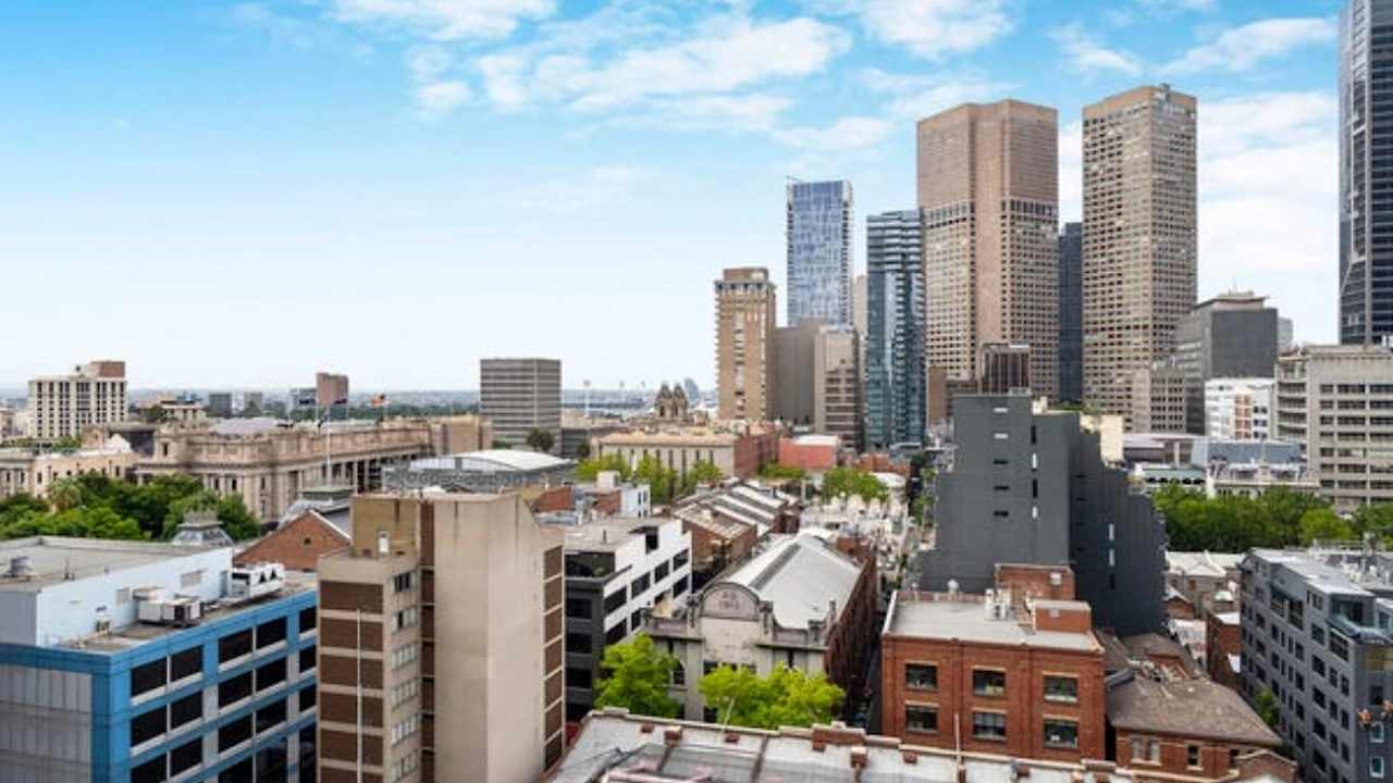 Furnished room in a share house