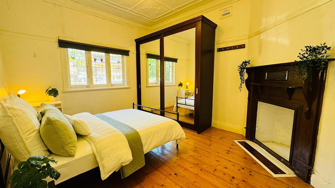 Furnished room in a share house