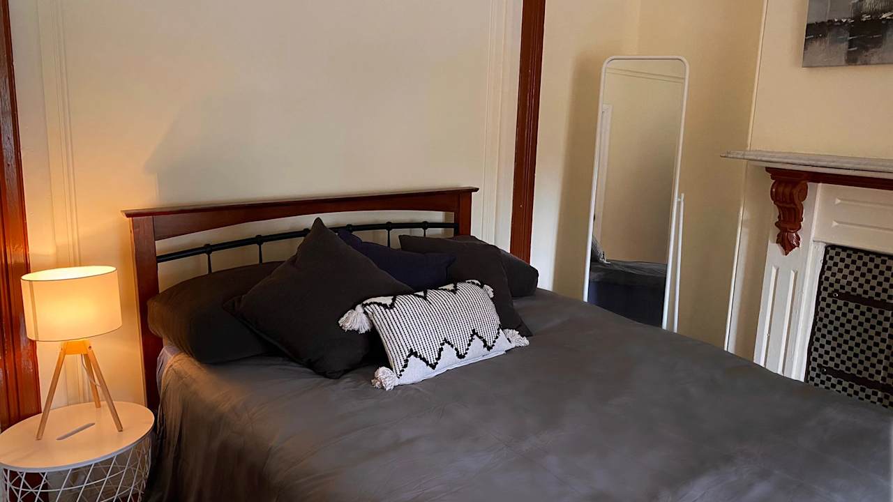 Furnished room in a share house