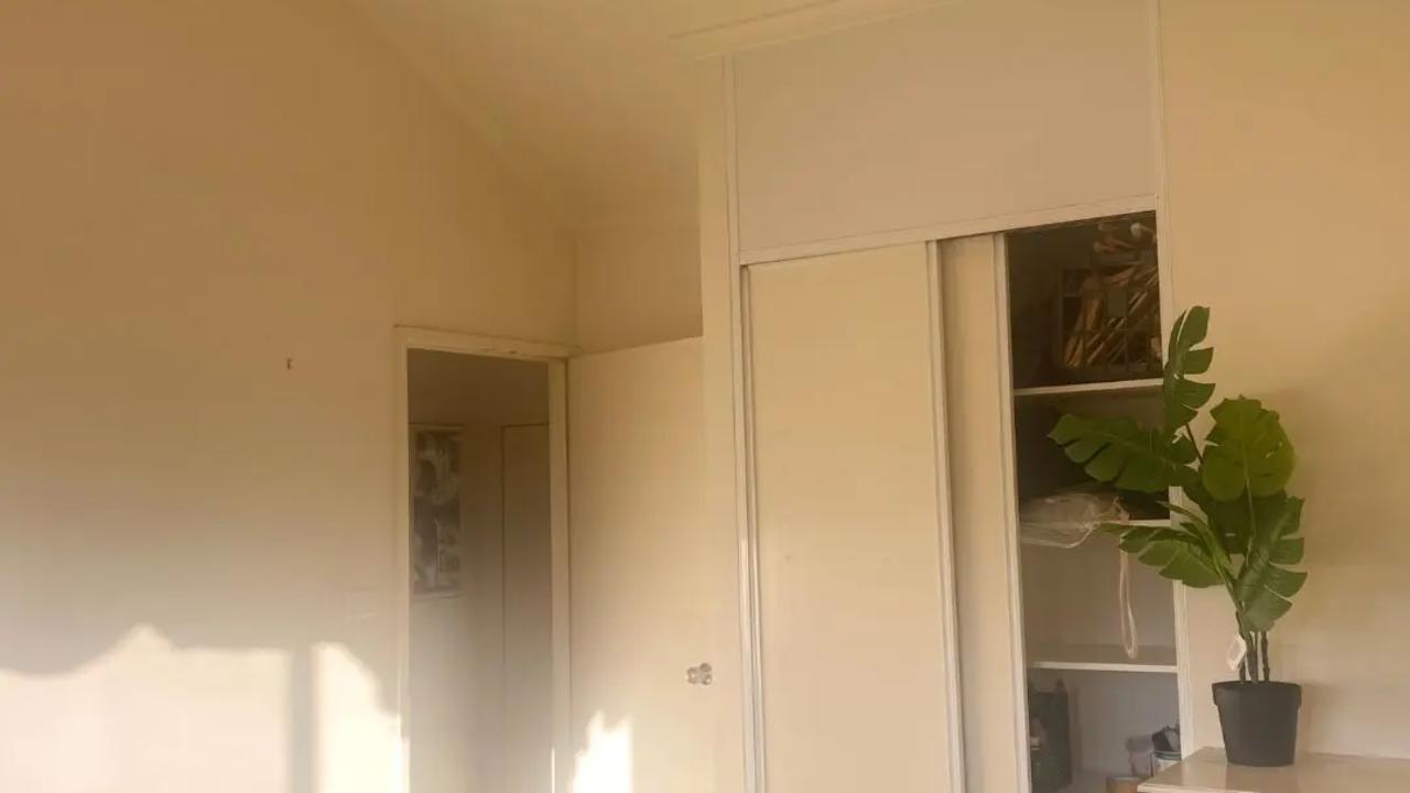 Unfurnished room in a flatshare