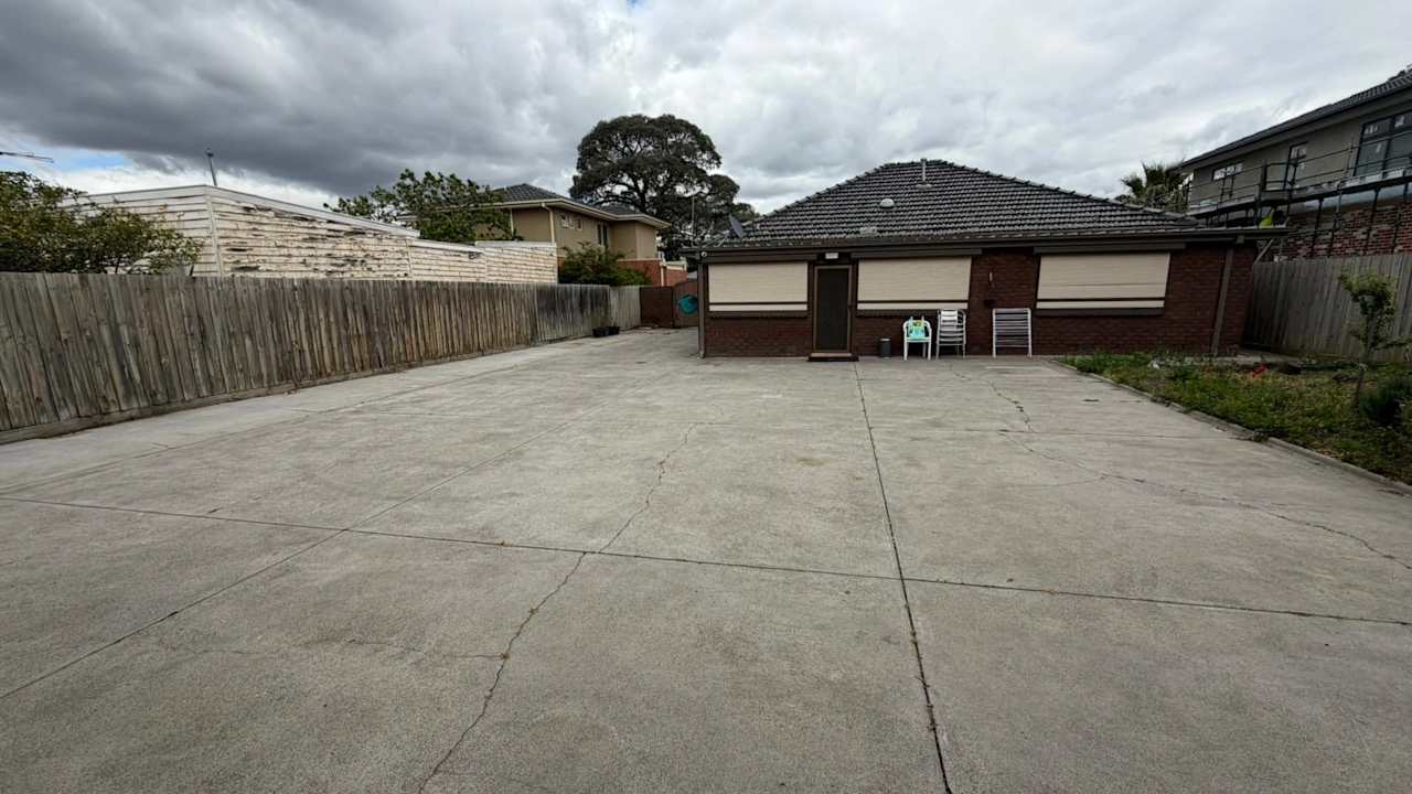 Whole property with 4 rooms for rent