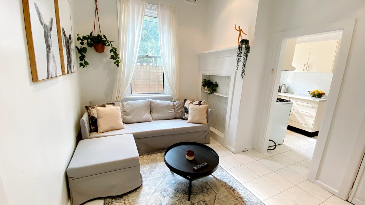 Room in a share house