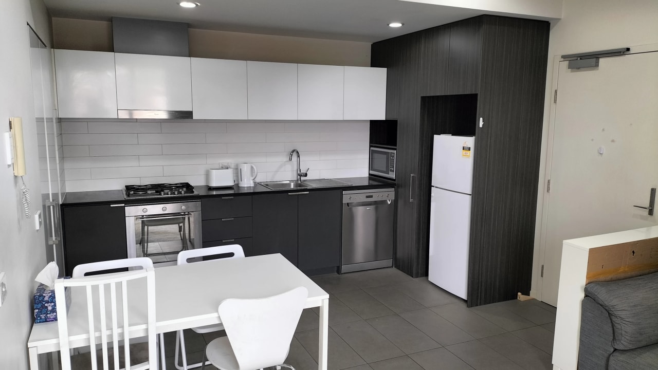 Unfurnished room in a flatshare