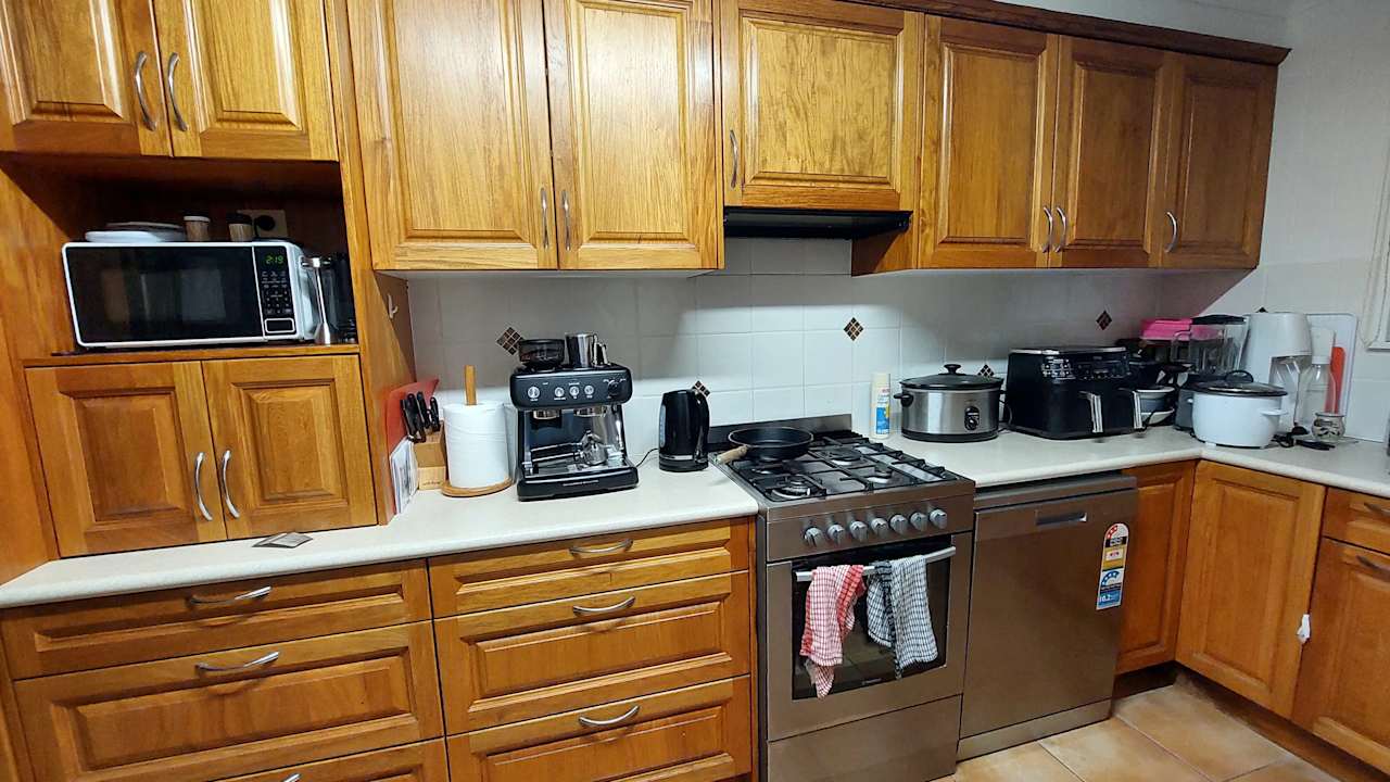 Furnished room in a share house