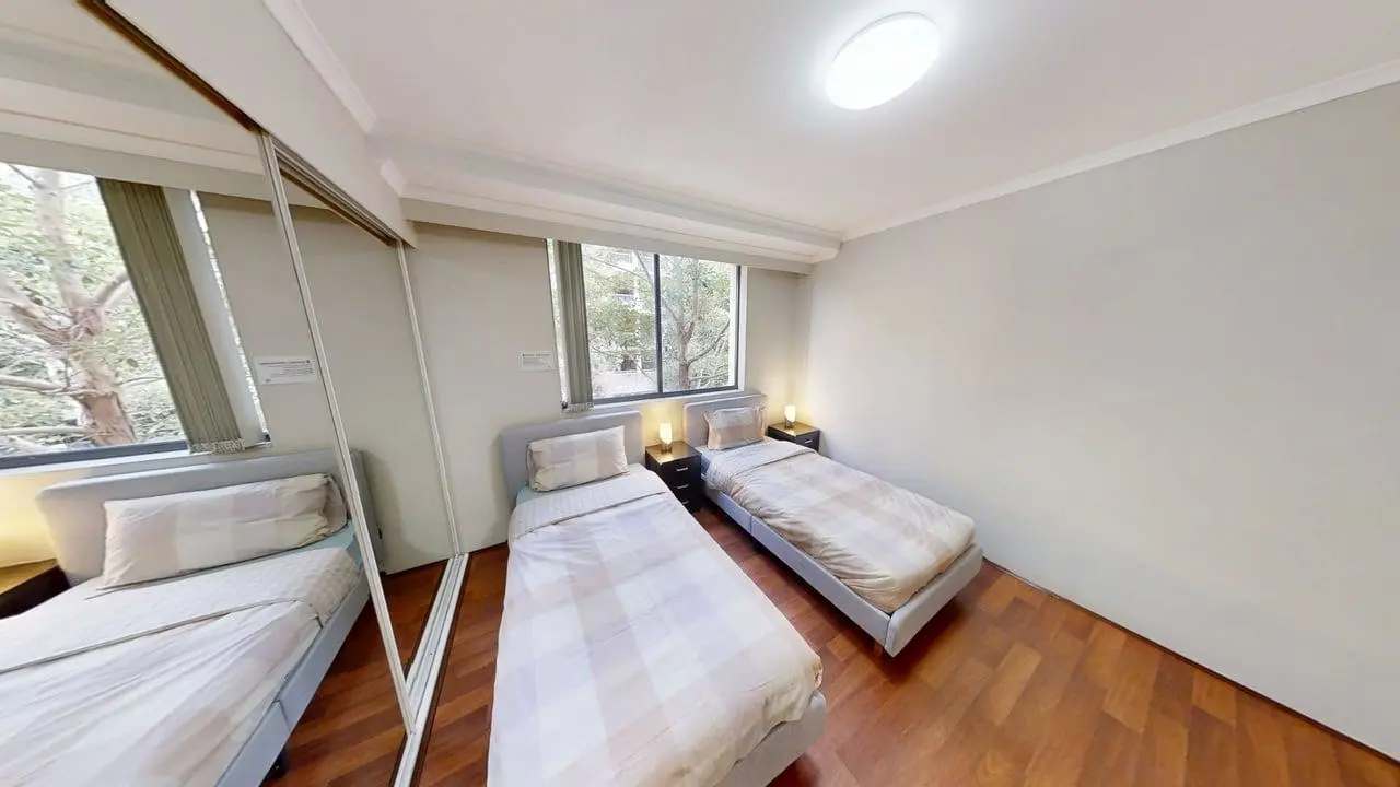 Furnished room with ensuite in a flatshare