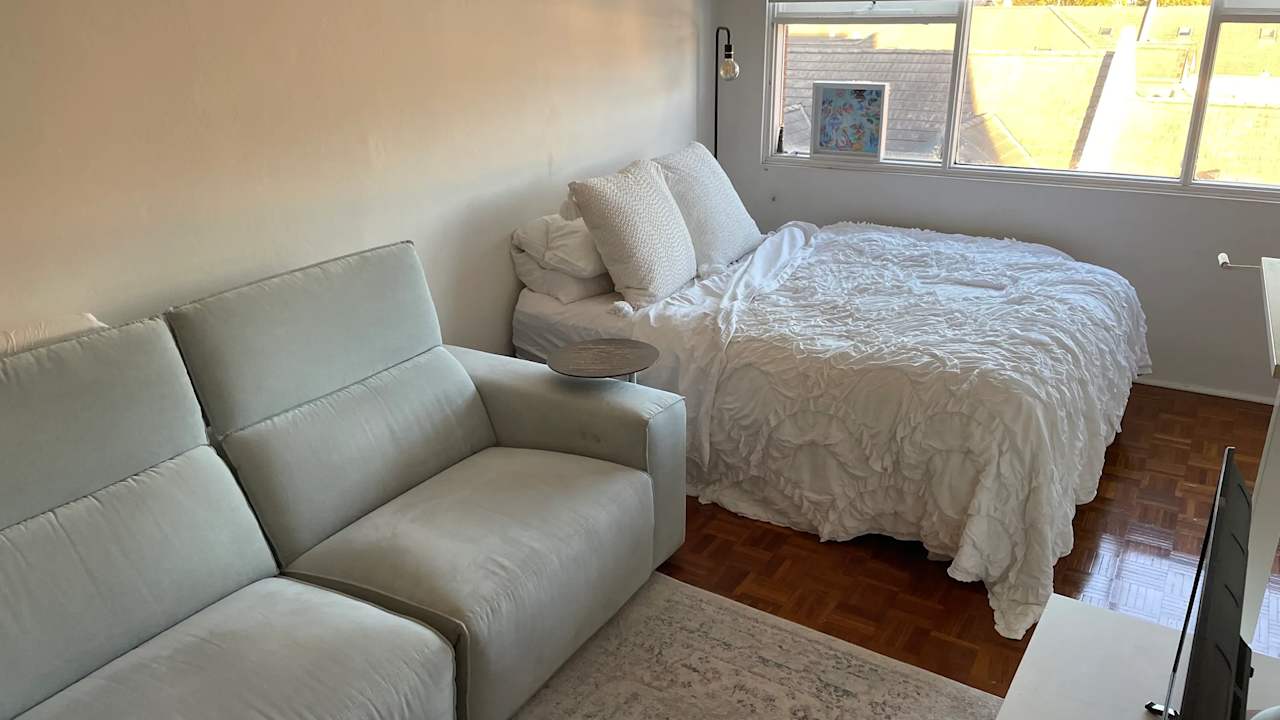 Furnished room studio flat for rent