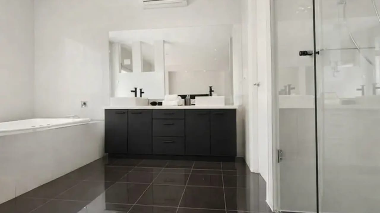 Unfurnished room with ensuite in a share house
