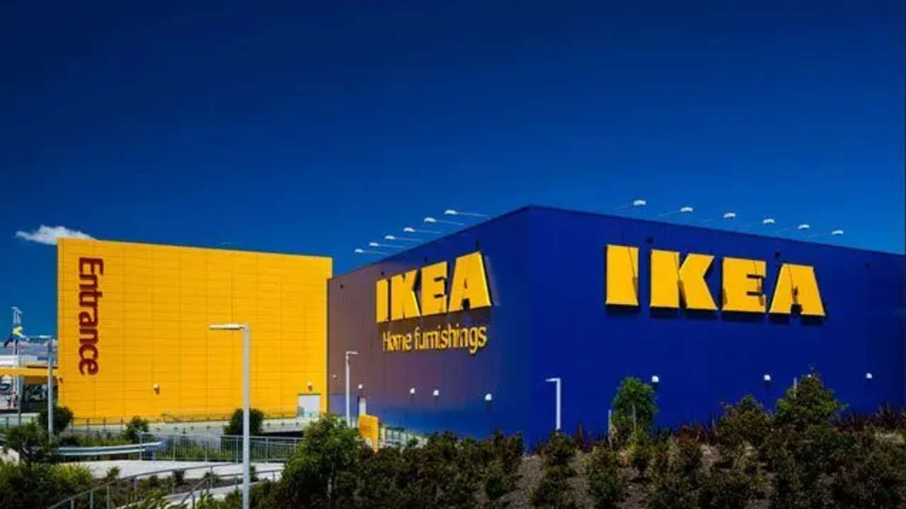 Furnished room with ensuite in a share house