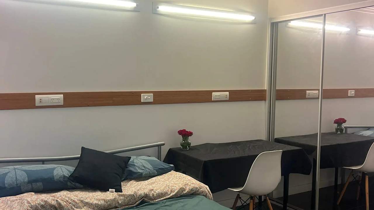 Furnished room with ensuite in a flatshare