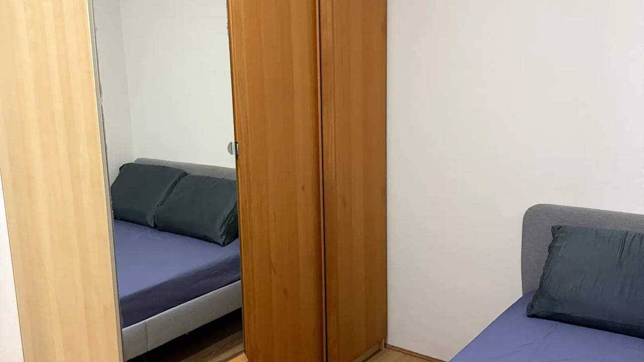 Furnished room in a flatshare