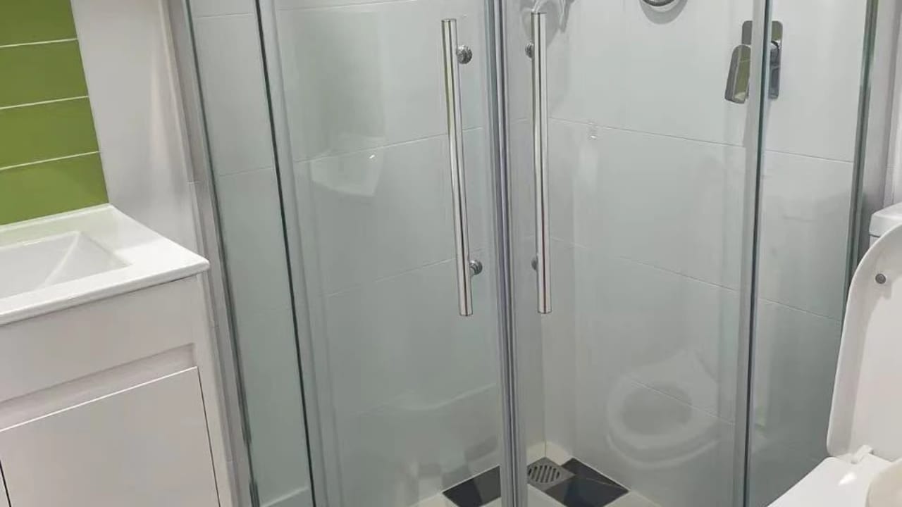 Furnished room studio flat for rent