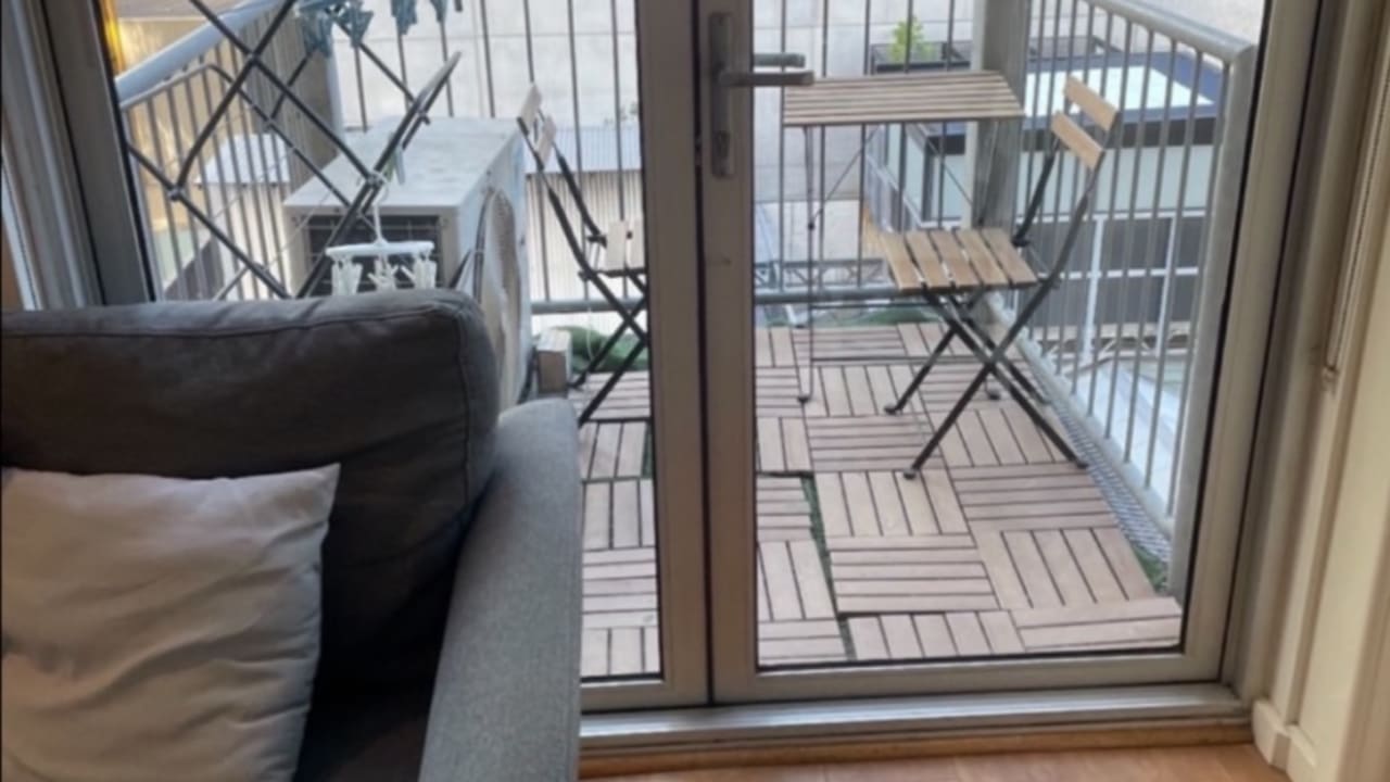 Furnished room in a flatshare