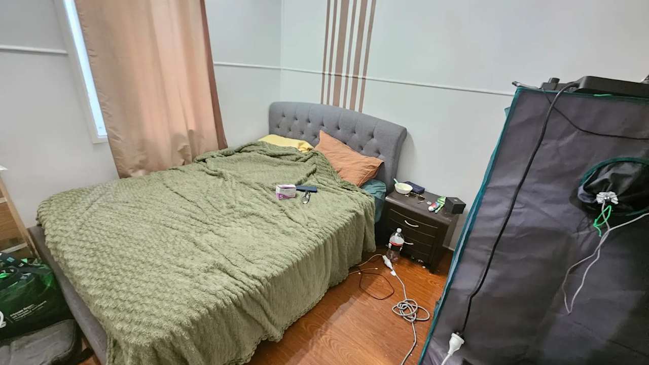 Furnished room in a share house