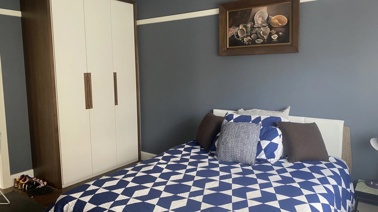Room in a share house